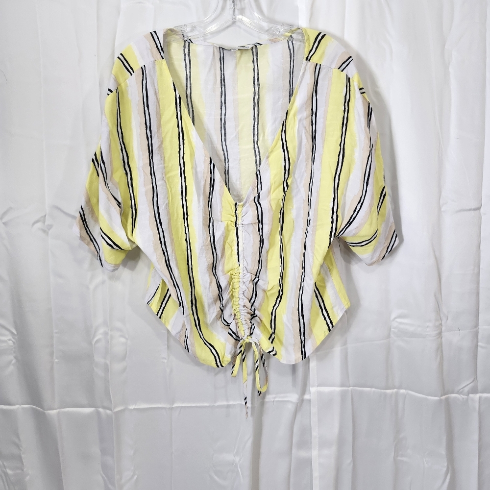 Cupcakes and Cashmere Size Medium Atala Striped Crep Women's Top